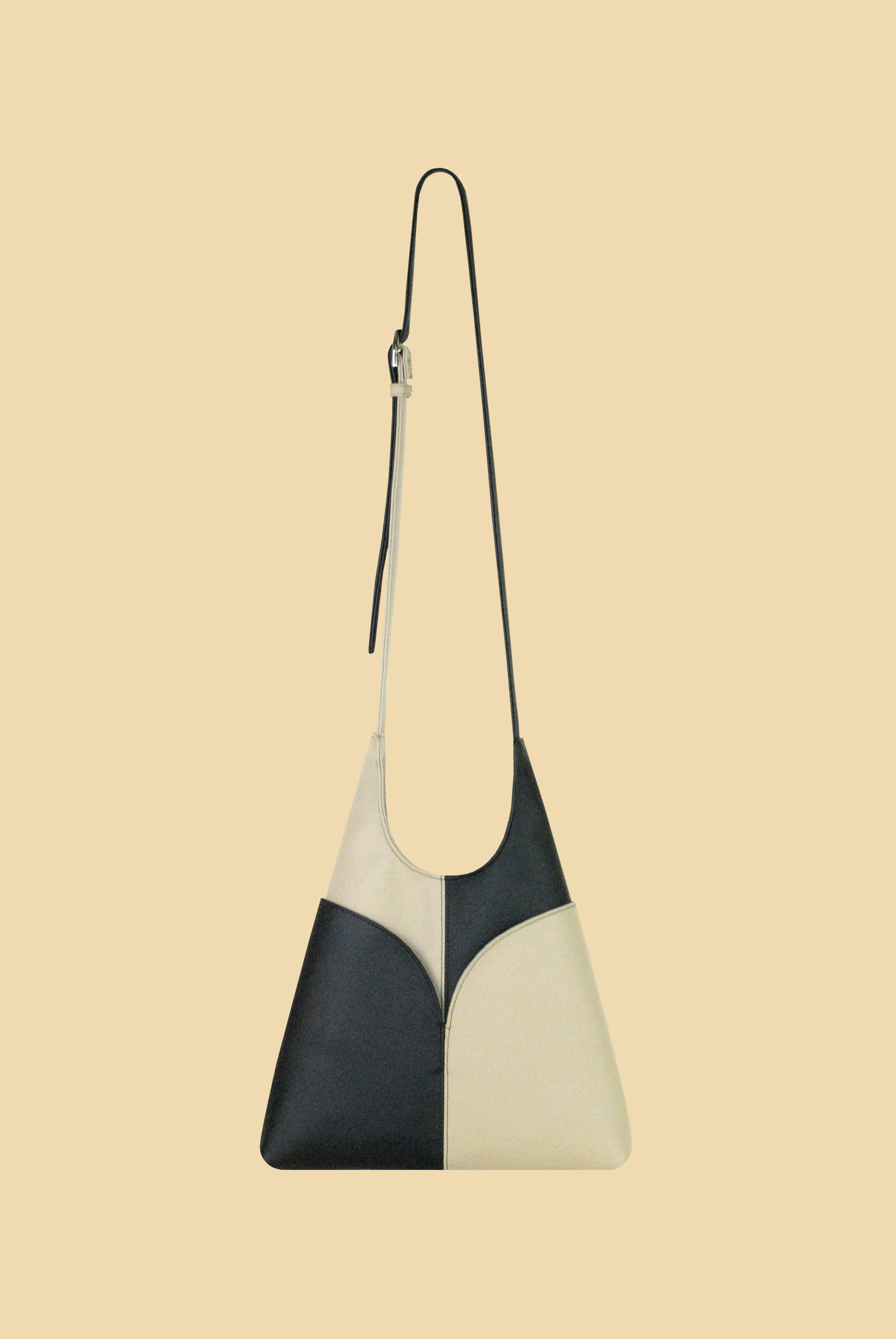 Pilar Hobo | Black & Beige