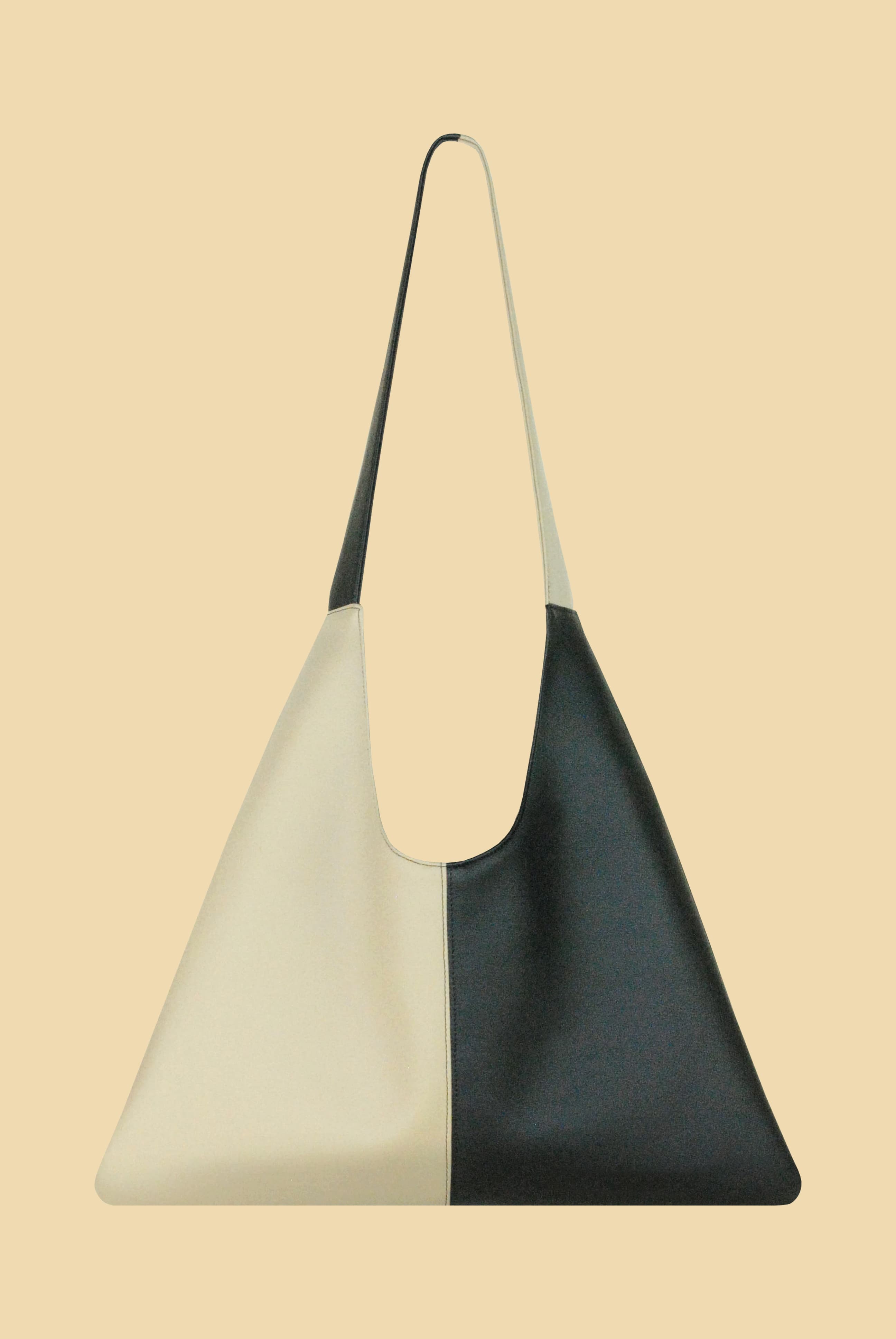 Agave Triangular Tote XL | Black & Beige