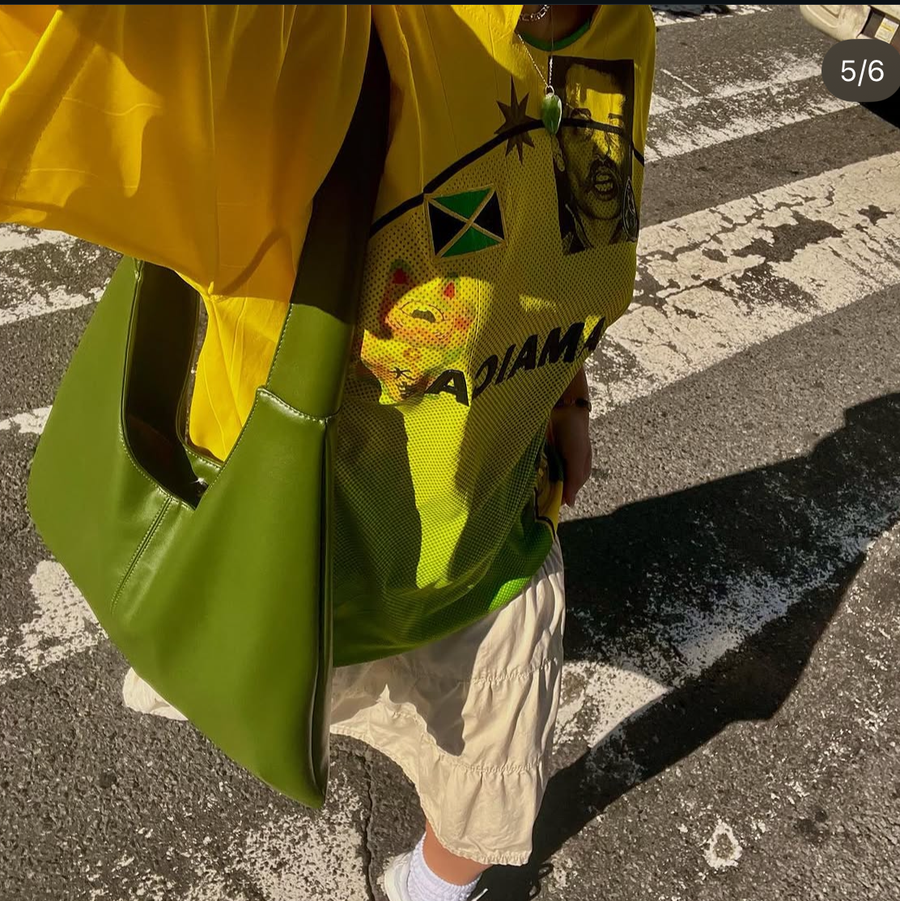 Agave Triangular Tote XL | Green styled by Santos