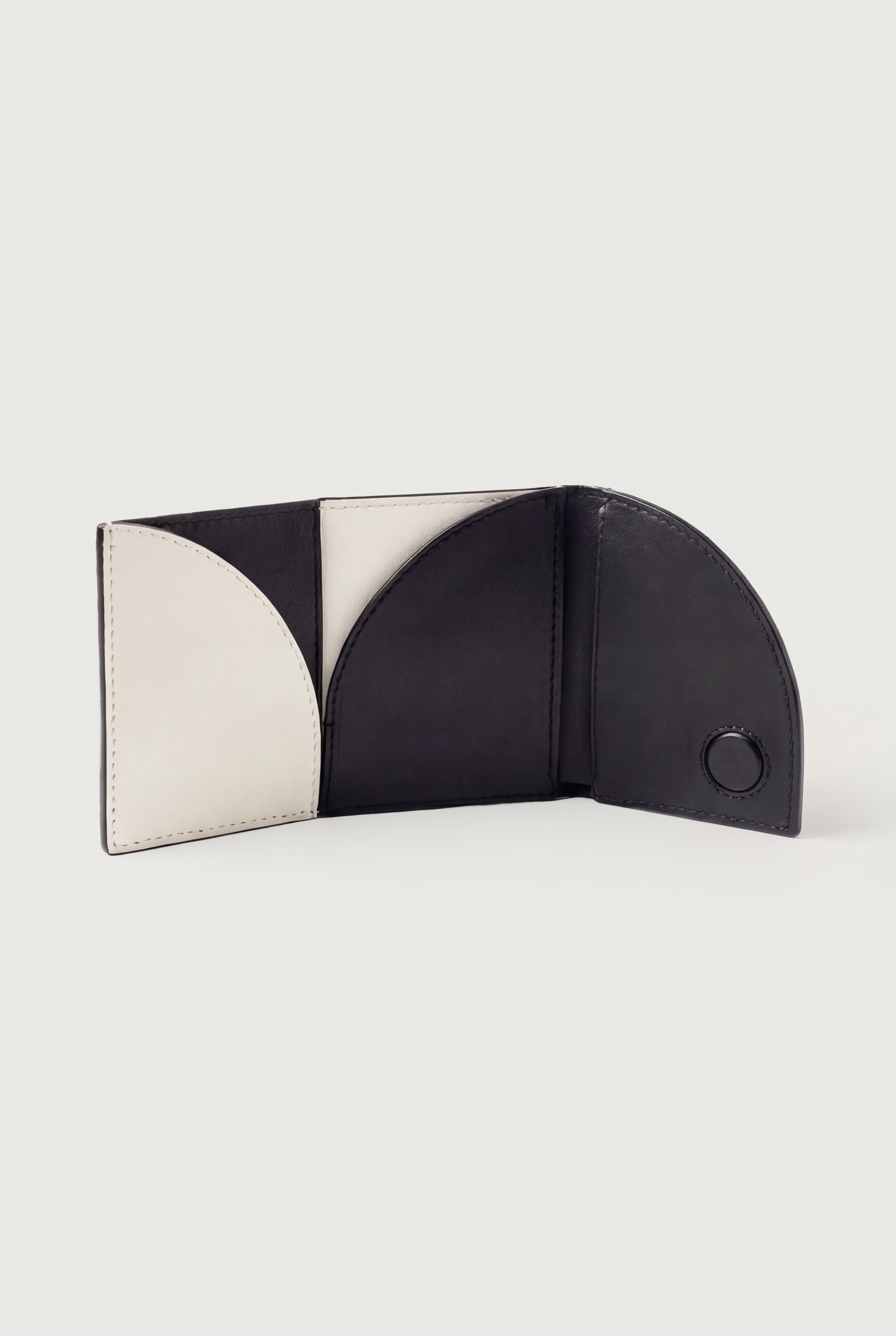 Ines Bi-Fold Wallet | Black & White